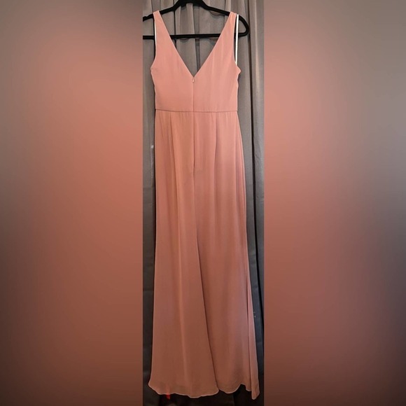 Thread Sleeveless V-Back Long Trumpet Gown - Picture 4 of 8